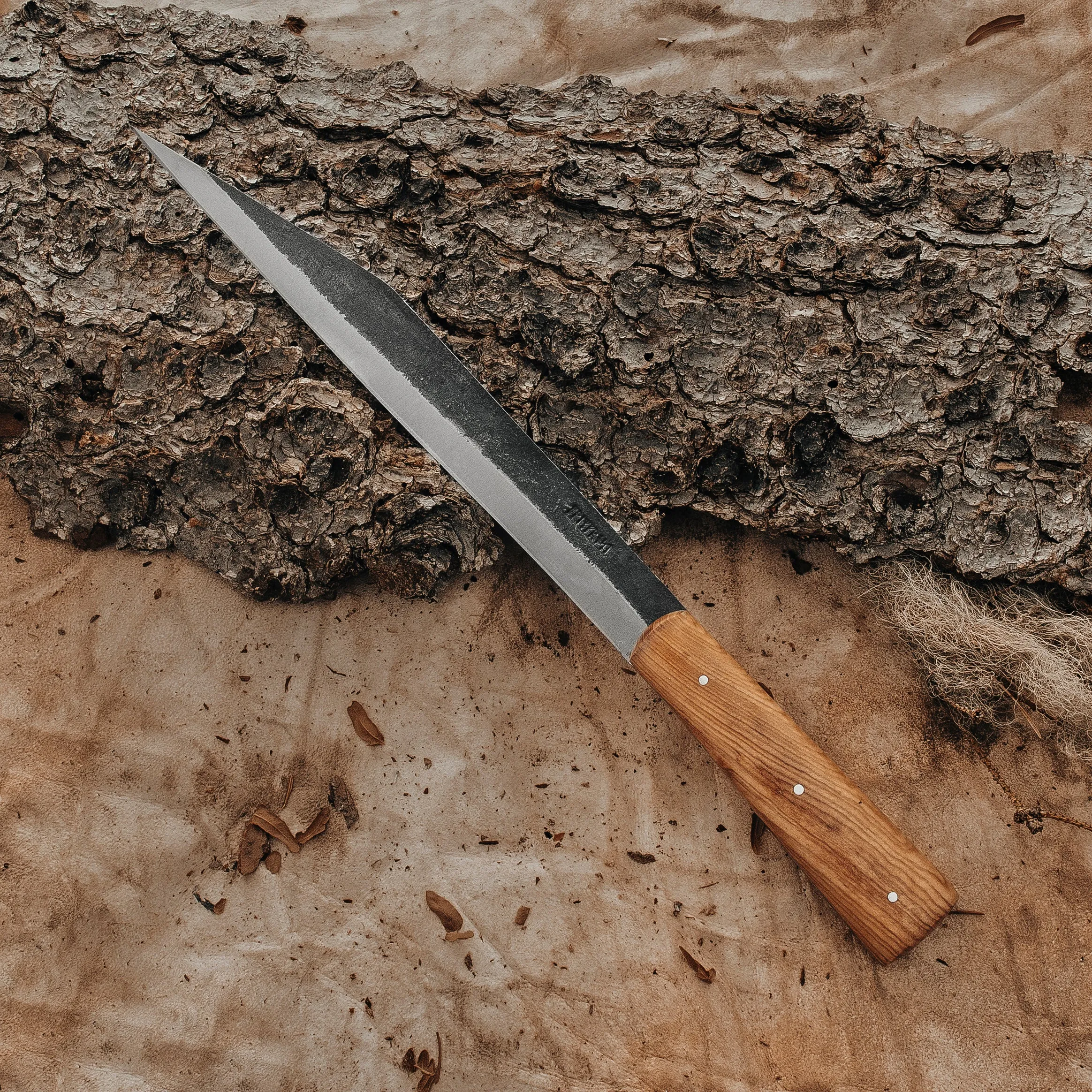 Broken Back Seax, Type IV