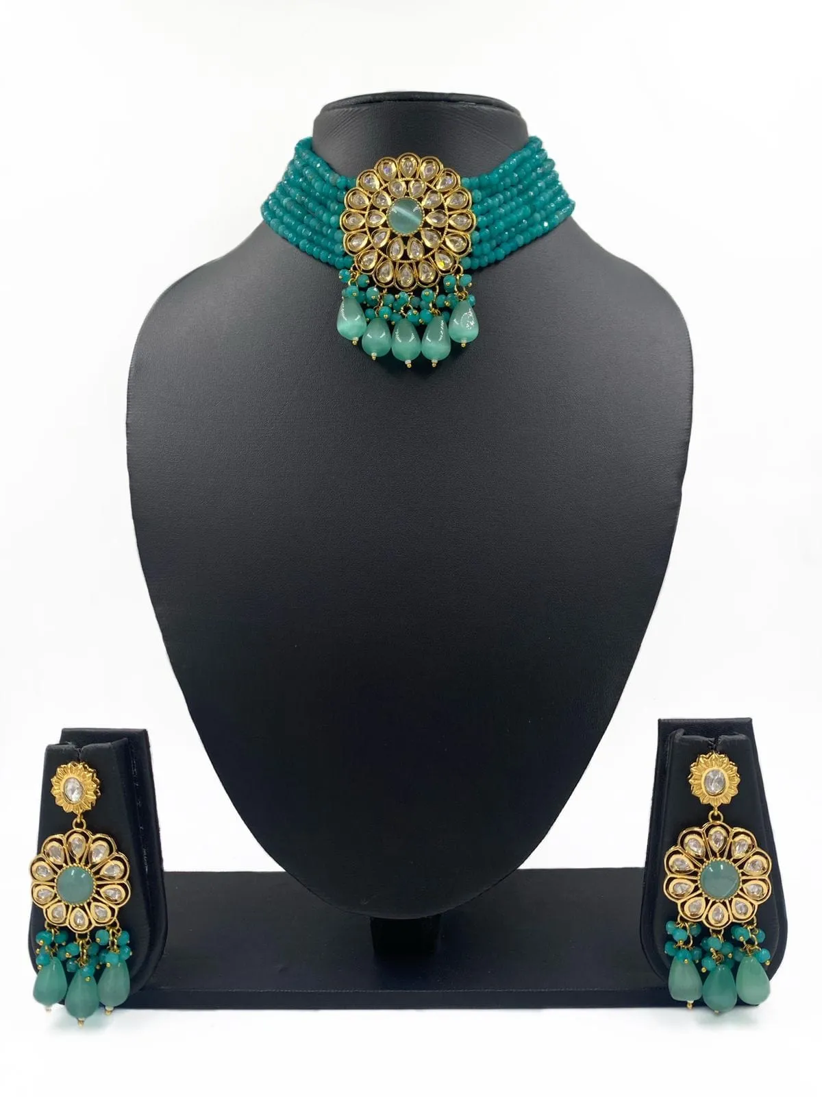 Modern Look Kundan And Beads Choker Necklace Set From Gehna Shop