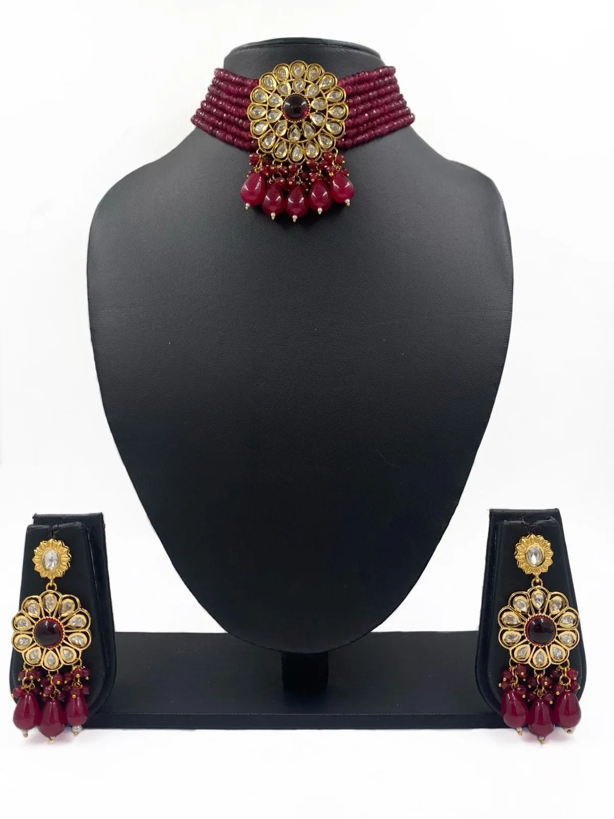 Modern Look Kundan And Beads Choker Necklace Set From Gehna Shop